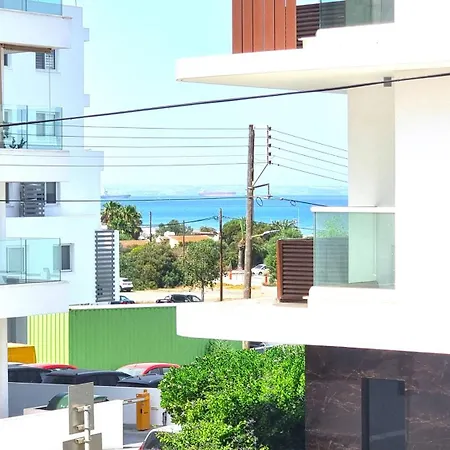 Stylish - 2 Minutes From Kastella Апартаменти