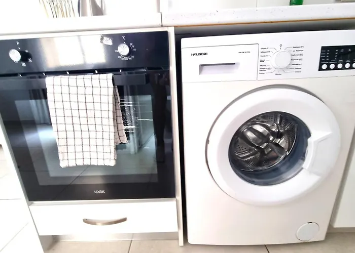 Stylish - 2 Minutes From Kastella דירה לרנקה