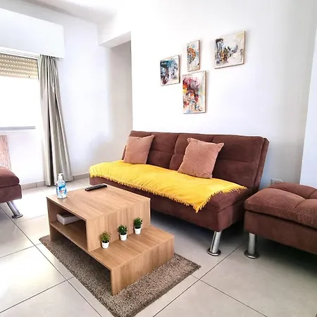 Stylish - 2 Minutes From Kastella